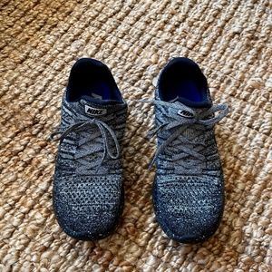 Nike Flyknit 2 Running Shoe Black/Gray Sz. 8*